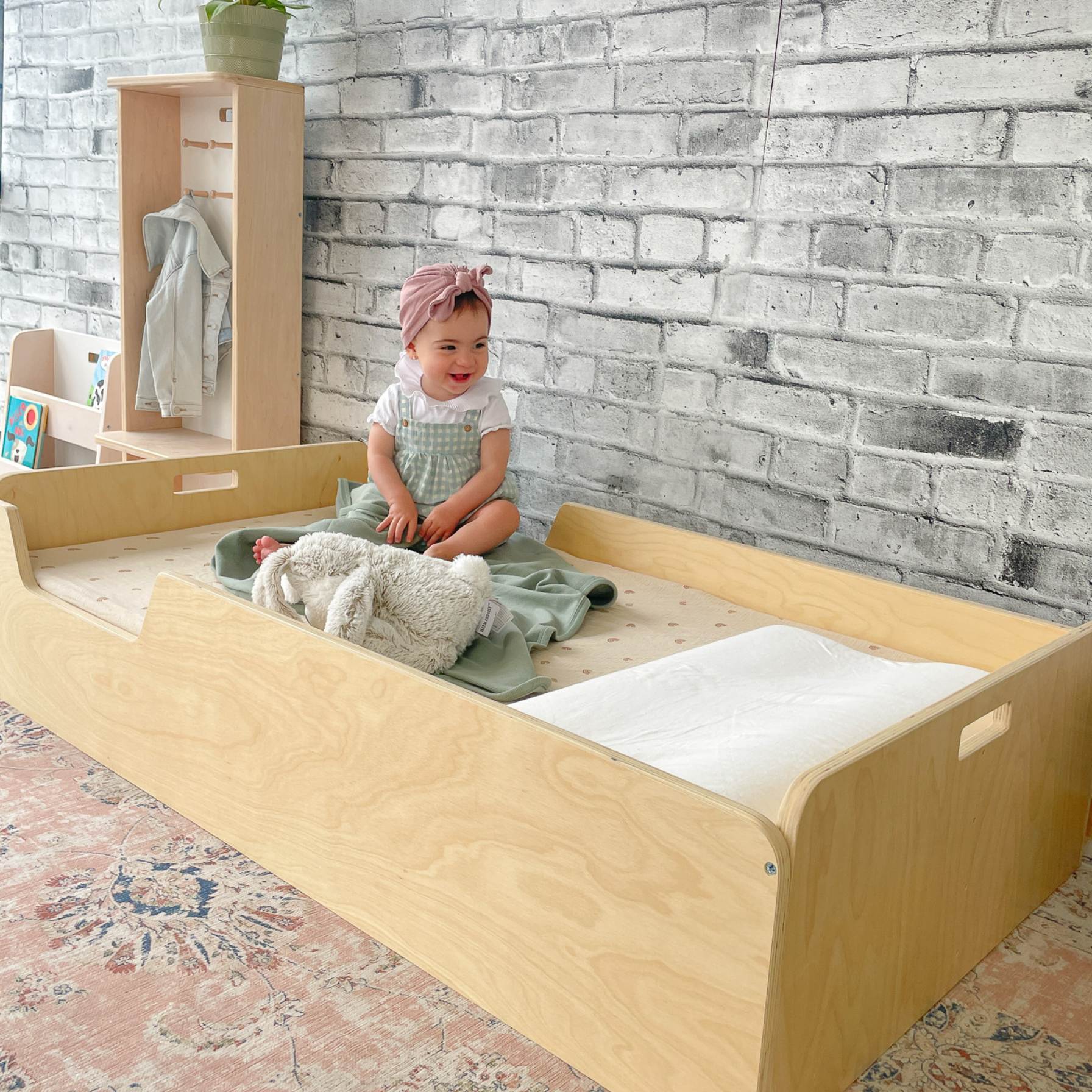 APPLE CRIB - Montessori Floor Bed with Rails by Sapiens Child