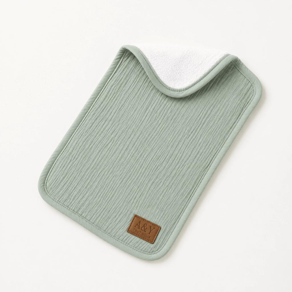 Bavoir d’épaule Tout Doux™ – Mousseline & éponge en coton biologique | A&Y — Lancement Prévente A&Y