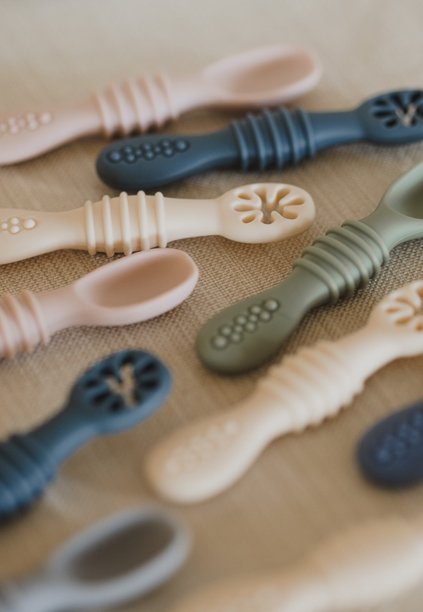 Cuillères d'Apprentissage en Silicone Sans BPA Lot de 2 Pour Bébé - Chez A&Y- À Coeur d'Enfant
