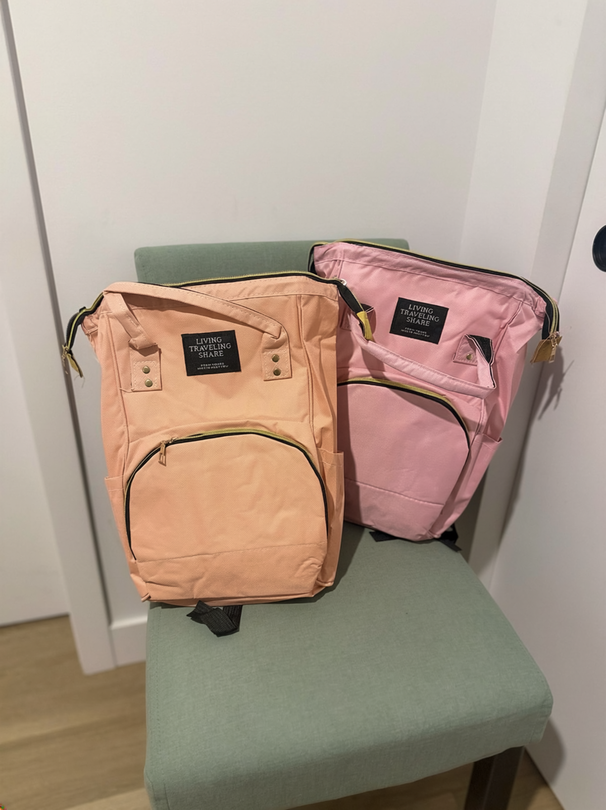 Sac à dos à langer A&Y – accessoire pratique pour sorties avec bébé / A&Y diaper backpack – practical accessory for outings with baby